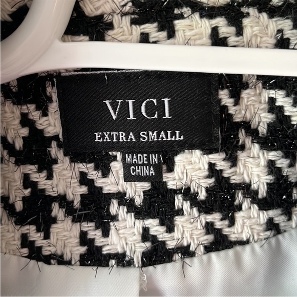 Vici Tweed Houndstooth Blazer - Picture 3 of 3